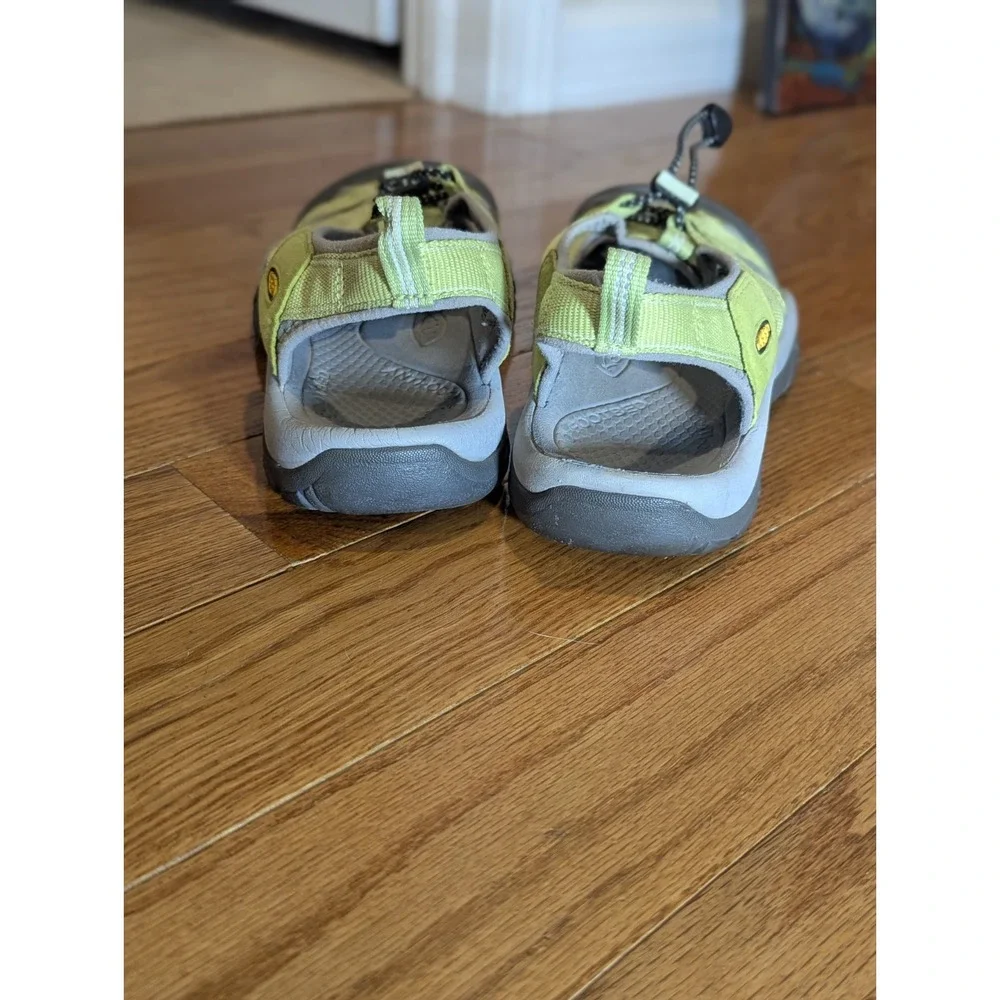 KEEN Newport H2 Sport Sandals Lime Green Water Hiking Shoes Men's 10 28cm
